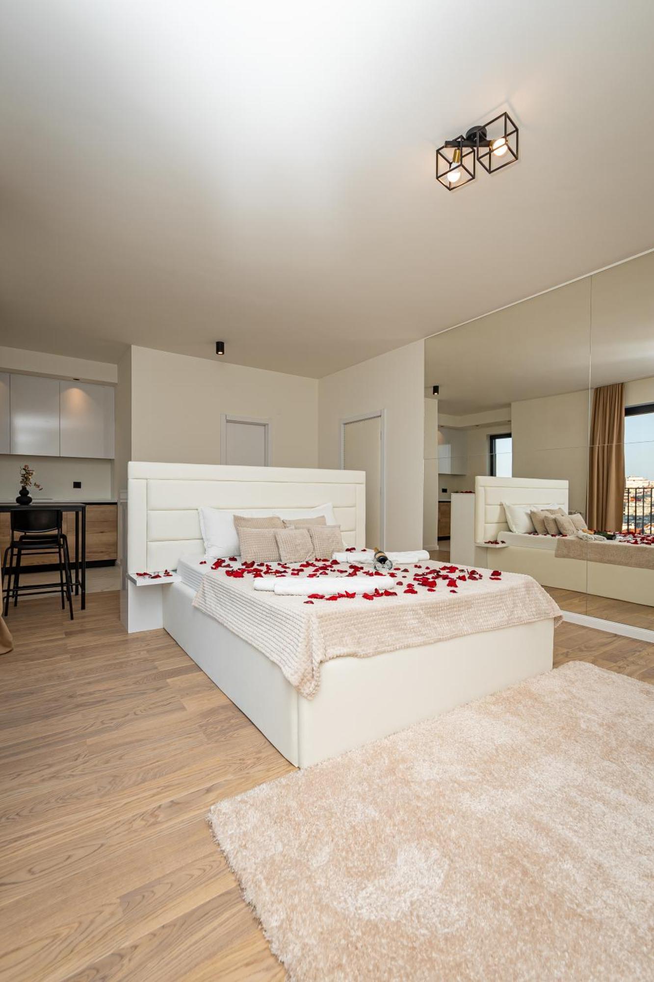 Апартаменти Sinfonia Lux 1205-1 Sajmiste Екстер'єр фото